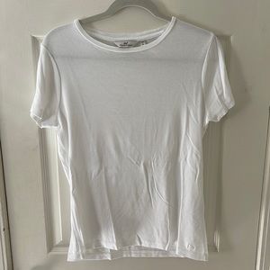 Vineyard vines women’s size medium plain white short sleeve Tee